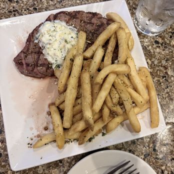 Cincinnati Lager House - Steak Frites - New American Near Me - Cincinnati, Ohio