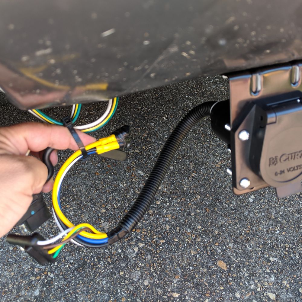 U-Haul Moving & Storage - 7-pin connector never connected/worked. A simple test prior to giving vehicle back to owner would caught this screw-up. - Self Storage Near Me - Norfolk, Virginia U-Haul Moving & Storage - 7-pin connector never connected/worked. A simple test prior to giving vehicle back to owner would caught this screw-up. - Self Storage Near Me - Norfolk, Virginia