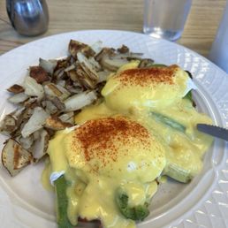 Veggie eggs Benedict
