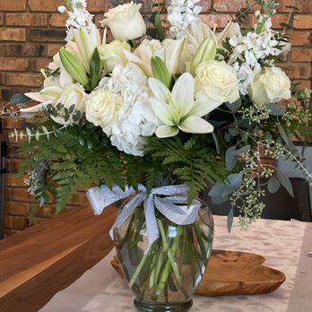 Cooper's Florist - I received these when I had to put my dog down. They were really fresh, gorgeous, and smelled really good. - Florists Near Me - Hurst, Texas Cooper's Florist - I received these when I had to put my dog down. They were really fresh, gorgeous, and smelled really good. - Florists Near Me - Hurst, Texas