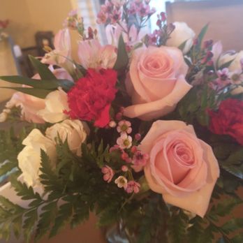 Pugh's Flowers - Florists Near Me - Southaven, Mississippi