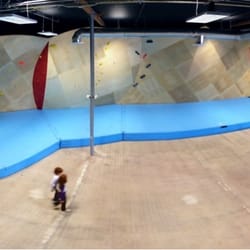 The BLOC climbing+fitness