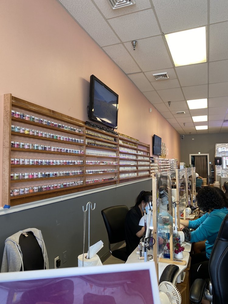 KITTY NAILS & SPA Updated October 2024 12 Photos 441 Eisenhower