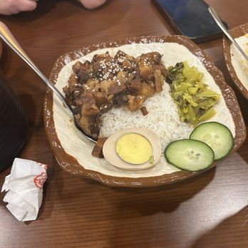 Dumpling U - Braised pork belly and rice - Chinese Near Me - Fresno, California