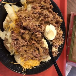 ows a plate of food