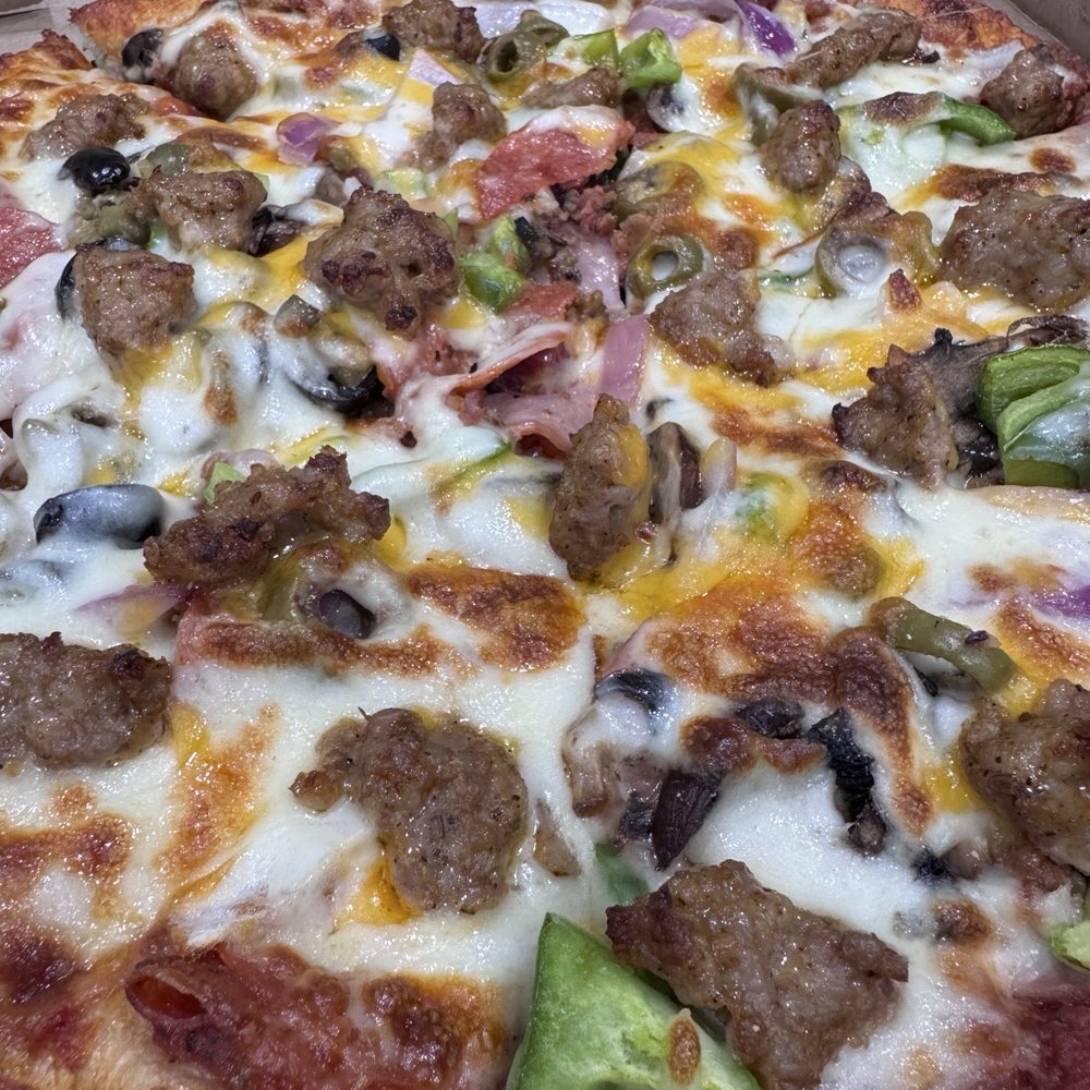 Fat Daddy's Pizza - Locals favorite pizza. - Pizza Near Me - Santa Rosa Beach, Florida