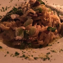 Campoloro - Spring veggie pasta: asparagus, mushroom, lemon. A+