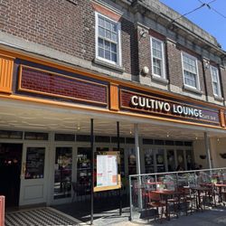 Cultivo Lounge - Outside