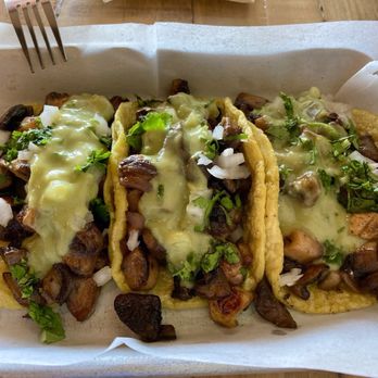 Earth Plant Based Cuisine - Carnitas mushroom tacos - Vegan Near Me - Phoenix, Arizona Earth Plant Based Cuisine - Carnitas mushroom tacos - Vegan Near Me - Phoenix, Arizona