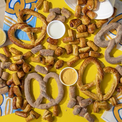 Auntie Anne's by null