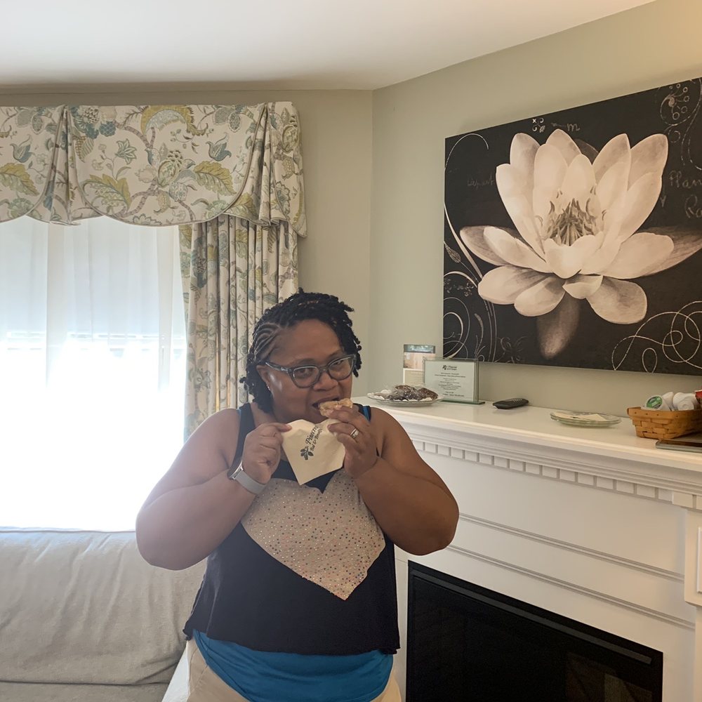 Pinecrest Bed & Breakfast - My wife loves cookies and they seem to have passed the test. - Bed & Breakfast Near Me - Asheville, North Carolina Pinecrest Bed & Breakfast - My wife loves cookies and they seem to have passed the test. - Bed & Breakfast Near Me - Asheville, North Carolina
