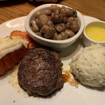 Outback Steakhouse - The only thing bad on this plane is the sautéed mushrooms..prolly taste better if it's cut. Taste more like from a can - Steakhouses Near Me - Denver, Colorado Outback Steakhouse - The only thing bad on this plane is the sautéed mushrooms..prolly taste better if it's cut. Taste more like from a can - Steakhouses Near Me - Denver, Colorado