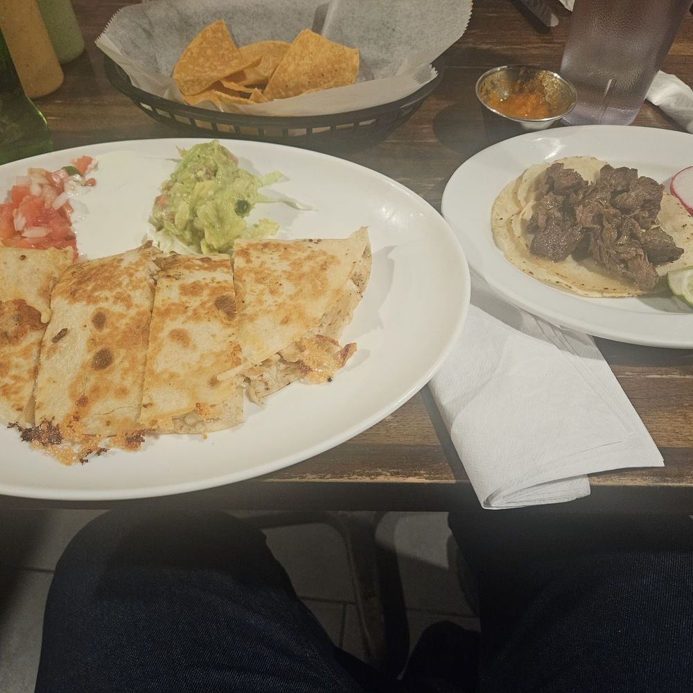 El Sol Restaurant & Tequileria - Quesadilla - Mexican Near Me - Washington, DC, District of Columbia
