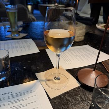 Juniper Lounge and Garden - Rose wine - Lounges Near Me - West Hollywood, California