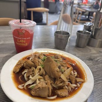 Lan Noodle - Braised chicken dried noodles - Noodles Near Me - West Hollywood, California