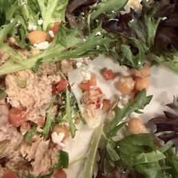 Here is a alive bug in my salad