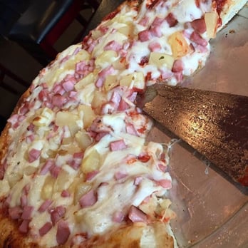 Rockefellas Bar - Hawaiian pizza - Bars Near Me - Corona, California