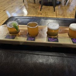 Ol Mad - Beer flight, very good beers!