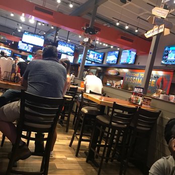 Hooters - Chicken Wings Near Me - Kissimmee, Florida