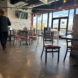 Twisted Fresh - Dining room