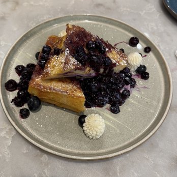 Bandoleros Cafe - Very Berry French Toast - Mexican Near Me - Cypress, California Bandoleros Cafe - Very Berry French Toast - Mexican Near Me - Cypress, California