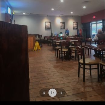 El Trio - a view of a restaurant from the front of the room - Mexican Near Me - Ringgold, Georgia