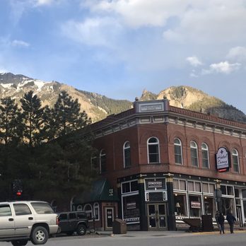 Hotel Ouray - Beautiful old building nestled in the Colorado mountains - Hotels Near Me - Ouray, Colorado