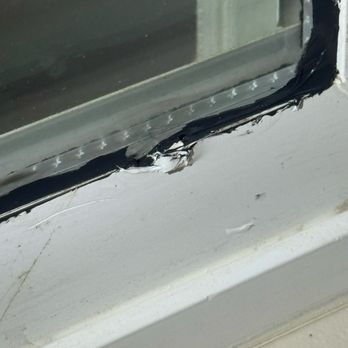 Bob's Glass - Damaged window frame - Windows Installation Near Me - Sacramento, California Bob's Glass - Damaged window frame - Windows Installation Near Me - Sacramento, California