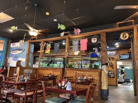 Beamie's At the River by null