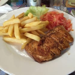 Salmon with fries + a drink and a dessert - $7.5