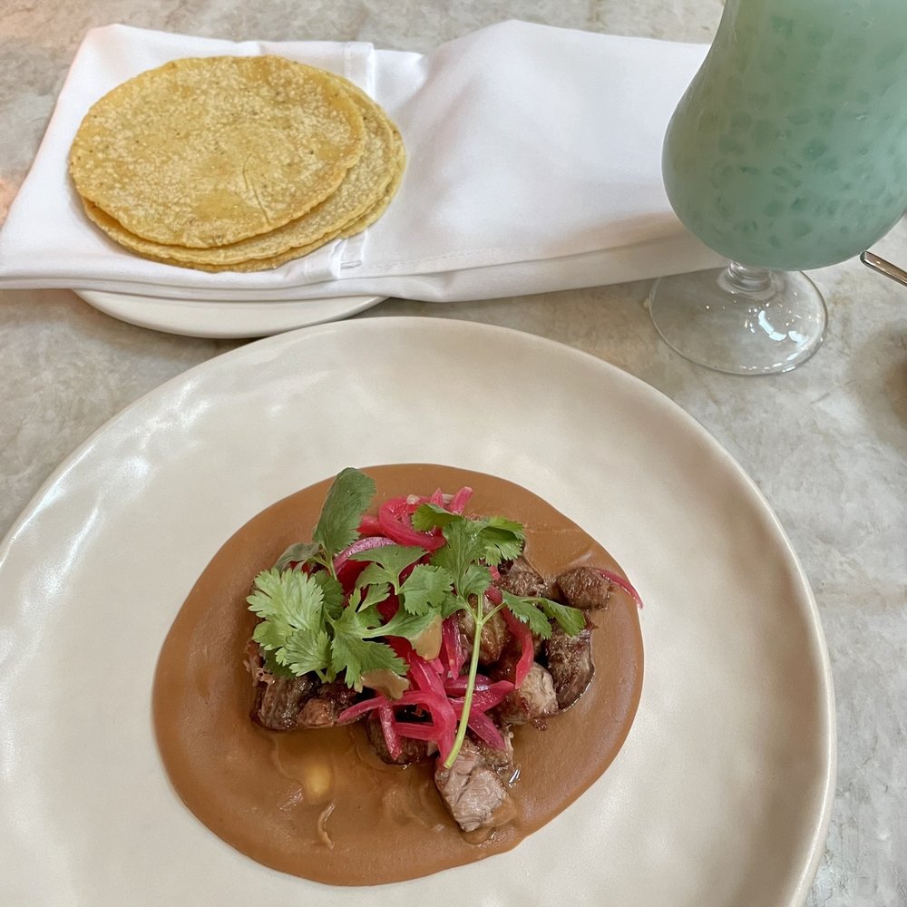 Este - carnitas de atun - Seafood Near Me - Austin, Texas Este - carnitas de atun - Seafood Near Me - Austin, Texas