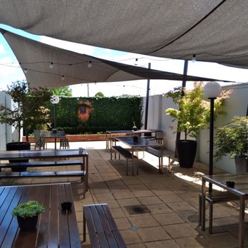 West Side Tavern - Beer Garden - Pubs Near Me - Wangaratta, VIC