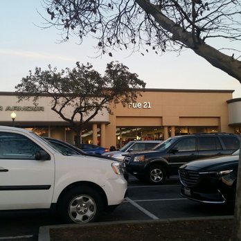 Gilroy Premium Outlets - Outlet Stores Near Me - Gilroy, California