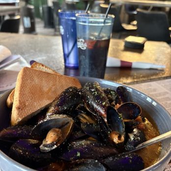 Teak Neighborhood Grill - Pan Roasted Mussels - Burgers Near Me - Orlando, Florida