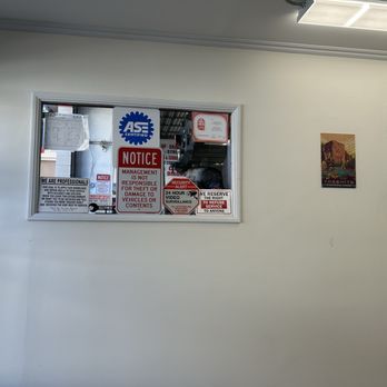 Yosemite Auto Care - Interior waiting area, not a great photo I know. - Auto Repair Near Me - Simi Valley, California