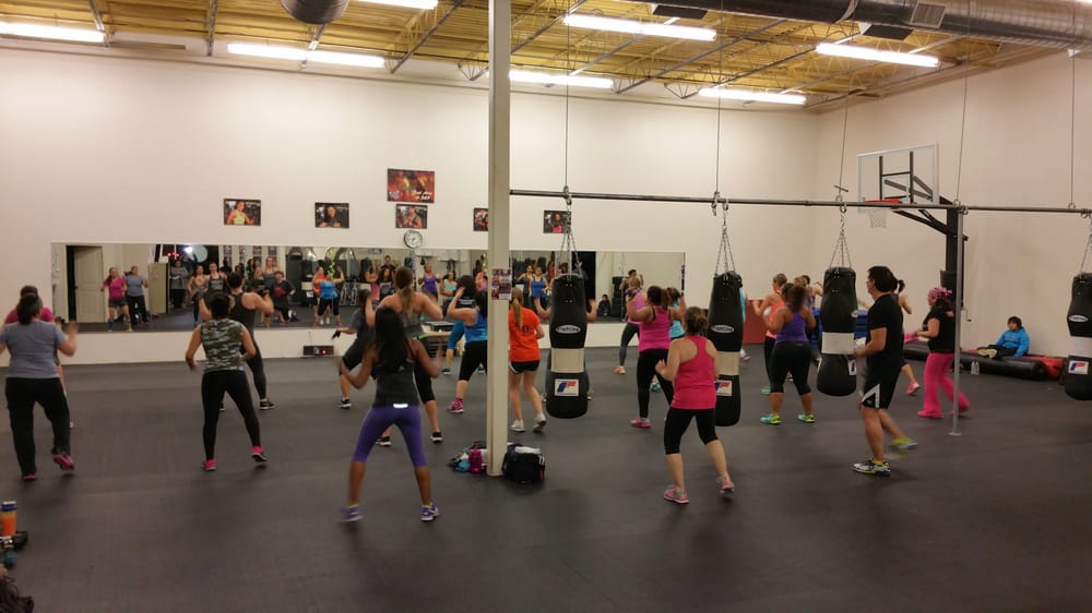 YOUR FITNESS 365 Updated October 2024 27 Photos & 15 Reviews 9703