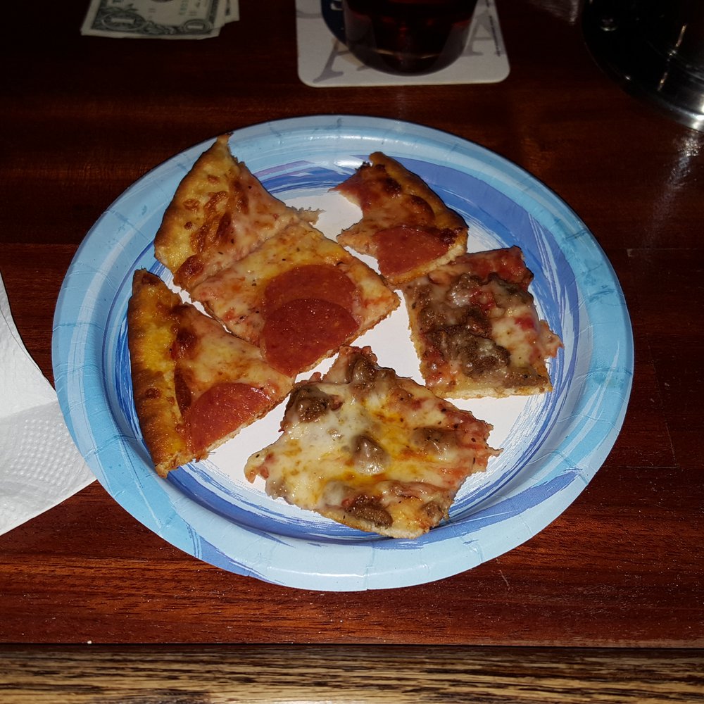 Cloverleaf Motel - Free Pizza Friday - Hotels Near Me - Enfield, Connecticut Cloverleaf Motel - Free Pizza Friday - Hotels Near Me - Enfield, Connecticut