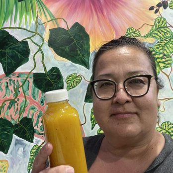 lil’ Vegerie - Ginger lemonade also a little bit of turmeric to help fight inflammation. - Vegan Near Me - Redondo Beach, California lil’ Vegerie - Ginger lemonade also a little bit of turmeric to help fight inflammation. - Vegan Near Me - Redondo Beach, California