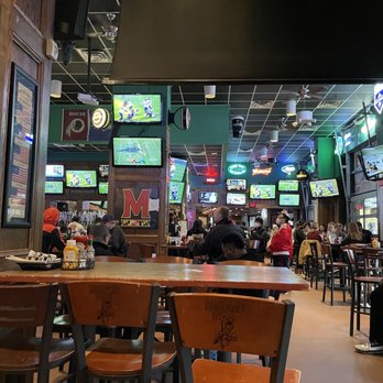 Looney's Pub - the interior of the restaurant - American Near Me - College Park, Maryland