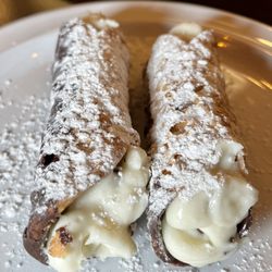 New Haven Pizza Place - Chocolate Cannoli