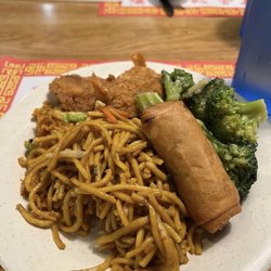 World Buffet & Grill - Noodles, egg roll, veggies, fried rice, fried shrimp
