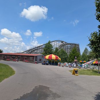 Beech Bend Park - Kentucky Rumbler roller coaster - Amusement Parks Near Me - Bowling Green, Kentucky Beech Bend Park - Kentucky Rumbler roller coaster - Amusement Parks Near Me - Bowling Green, Kentucky