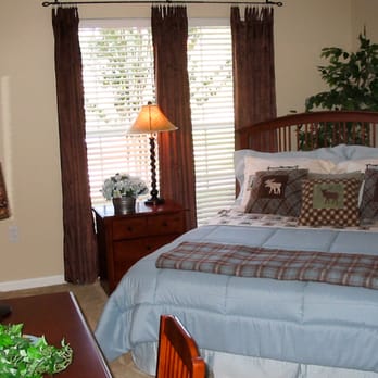 Beechwood Pines - Model Bedroom - Apartments Near Me - Athens, Georgia Beechwood Pines - Model Bedroom - Apartments Near Me - Athens, Georgia