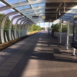 Metrostation Ganzenhoef - Ganzenhoef Station in the morning