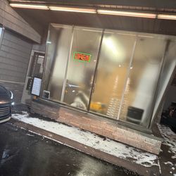 Congin's Pizza - Outside