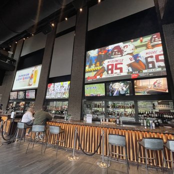 Biggio's - Bar area - Sports Bars Near Me - Houston, Texas Biggio's - Bar area - Sports Bars Near Me - Houston, Texas
