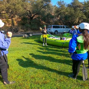Raft California - Safety instructions - Rafting/Kayaking Near Me - Lotus, California Raft California - Safety instructions - Rafting/Kayaking Near Me - Lotus, California