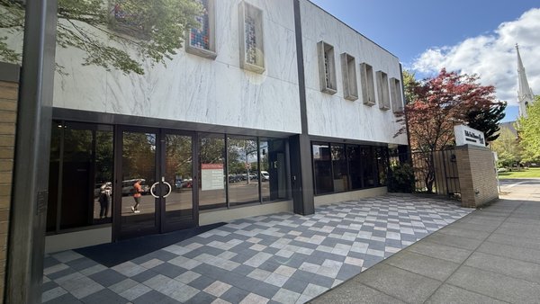 The Hallie Ford Museum of Art by null