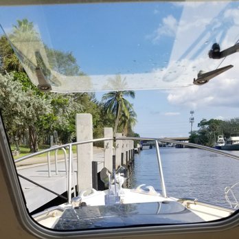 Topeekeegee Yugnee Park - Along the mooring docks - Boating Near Me - Hollywood, Florida Topeekeegee Yugnee Park - Along the mooring docks - Boating Near Me - Hollywood, Florida