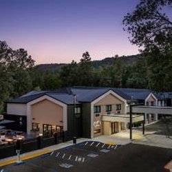 The Inelle, Oakhurst Yosemite, a Tribute Portfolio Hotel